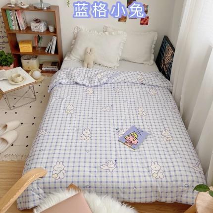 91家纺网 家纺一手货源 找家纺 星期八 2021新款大豆针织春秋被冬被蓝格小兔