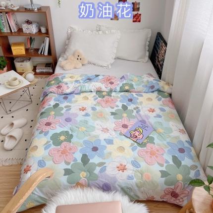 91家纺网 家纺一手货源 找家纺 星期八 2021新款大豆针织春秋被冬被奶油花