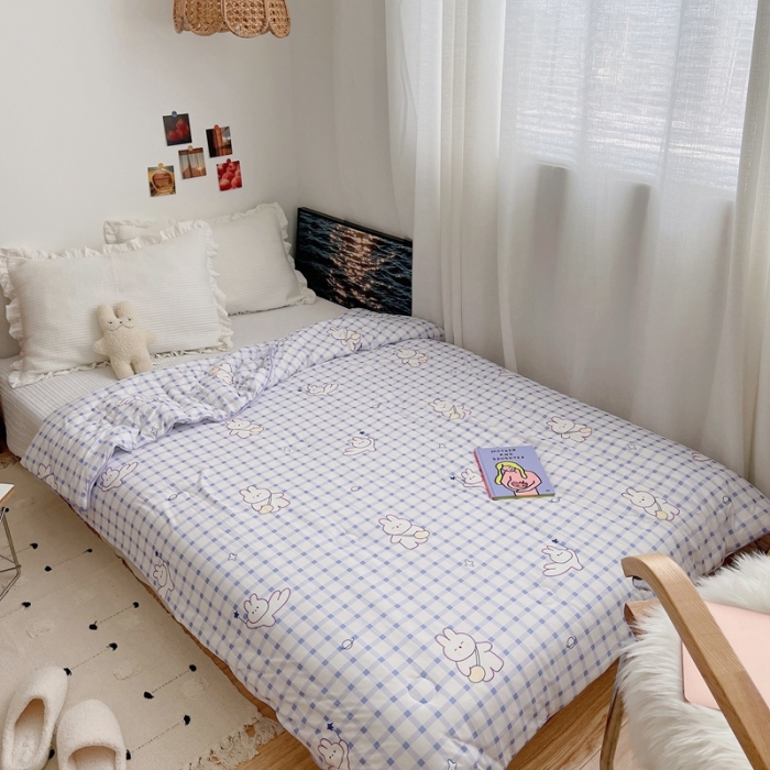 91家纺网 家纺一手货源 找家纺 星期八 2021新款大豆针织春秋被冬被蓝格小兔