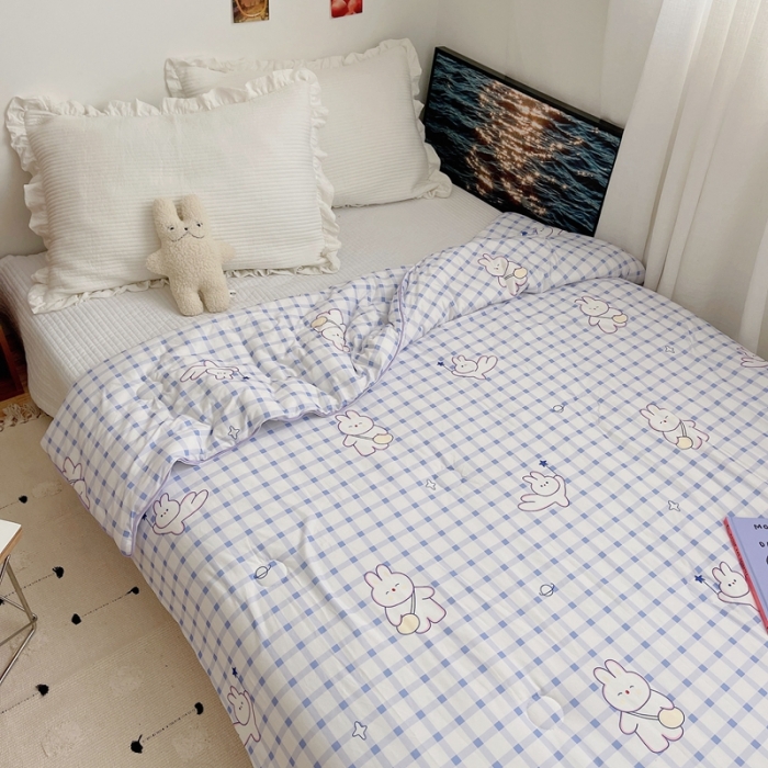 91家纺网 家纺一手货源 找家纺 星期八 2021新款大豆针织春秋被冬被蓝格小兔