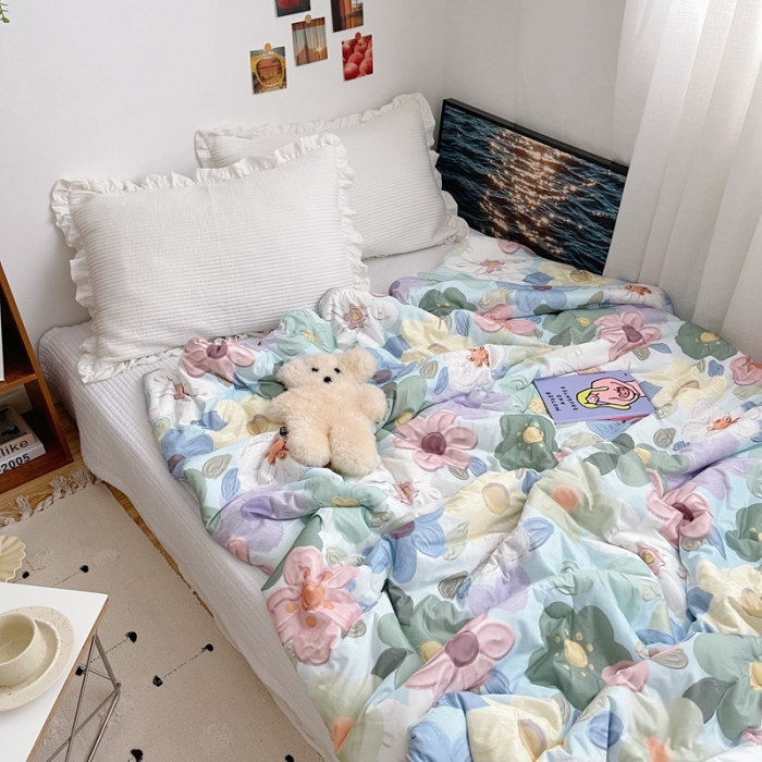 91家纺网 家纺一手货源 找家纺 星期八 2021新款大豆针织春秋被冬被奶油花