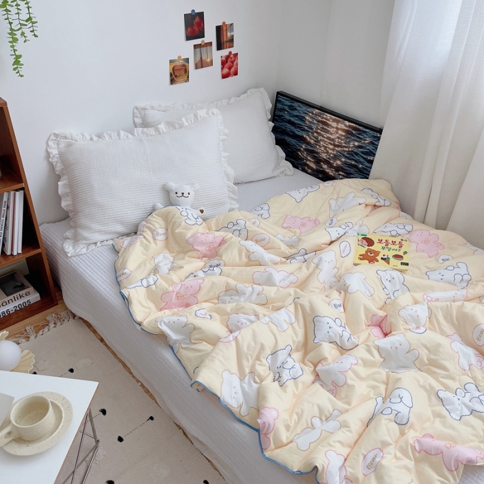 91家纺网 家纺一手货源 找家纺 星期八 2021新款大豆针织春秋被冬被糖果熊