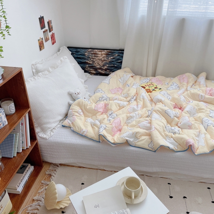 91家纺网 家纺一手货源 找家纺 星期八 2021新款大豆针织春秋被冬被糖果熊