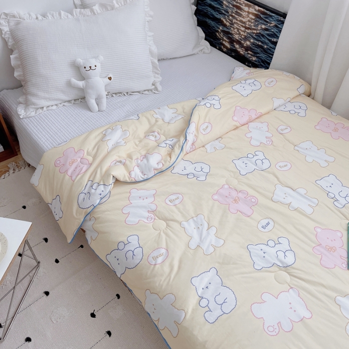 91家纺网 家纺一手货源 找家纺 星期八 2021新款大豆针织春秋被冬被糖果熊