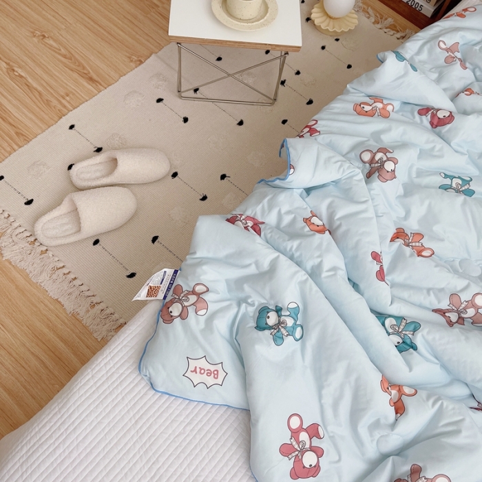 91家纺网 家纺一手货源 找家纺 星期八 2021新款大豆针织春秋被冬被小熊蓝