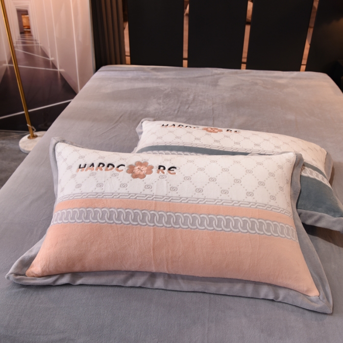 91家纺网 家纺一手货源 找家纺 欧冠 2021新款丁香花暖绒刺绣四件套 栀子花-永恒粉玉