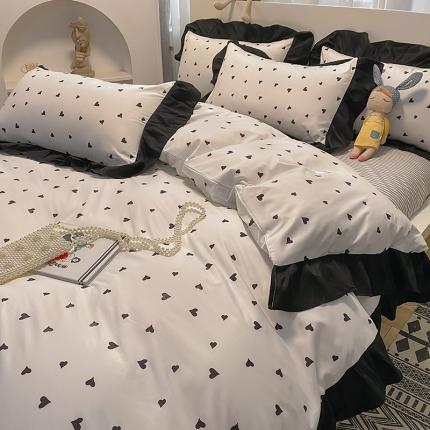 91家纺网 家纺一手货源 找家纺 花伞家居 2021新款韩版赫本风格子系列锦棉四件套 黑色爱心