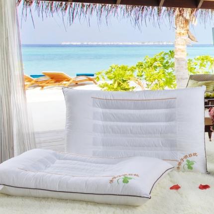 91家纺网 家纺一手货源 找家纺 枕之坊 2021新款角绣花定型枕 决明子明目枕白色