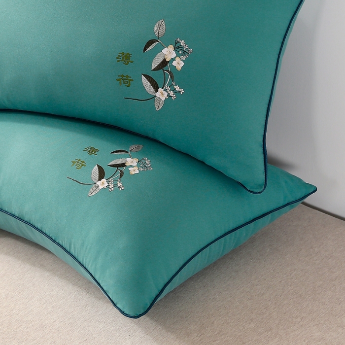 91家纺网 家纺一手货源 找家纺 天意美2021新款艾草薄荷抑菌护颈枕 薄荷-深蓝