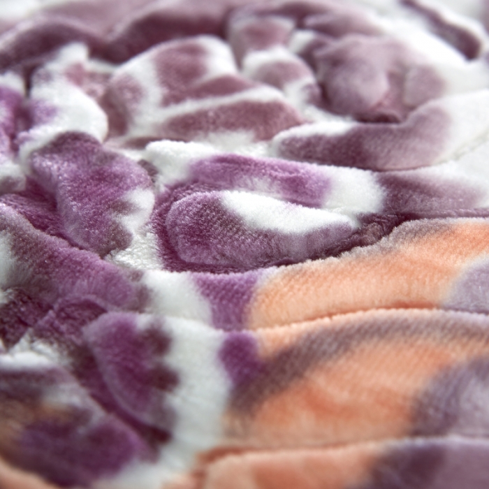 91家纺网 家纺一手货源 找家纺 新月家纺2021新款水晶绒毛毯毯子心心相印