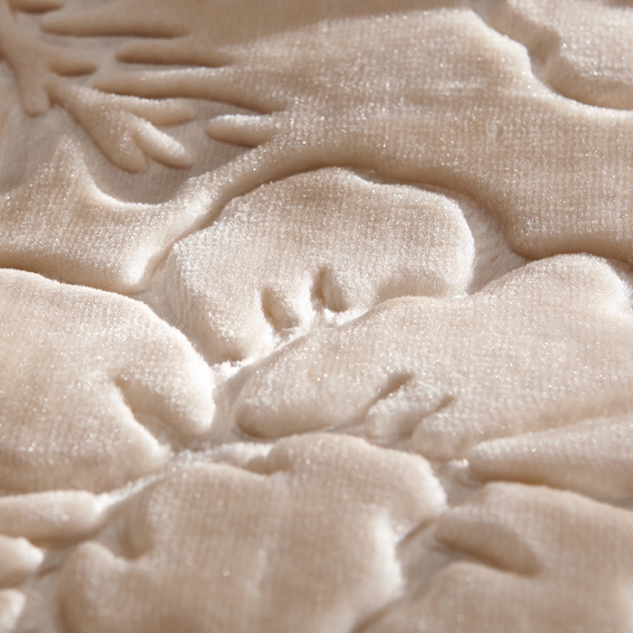 91家纺网 家纺一手货源 找家纺 新月家纺2021新款水晶绒毛毯毯子自由空间