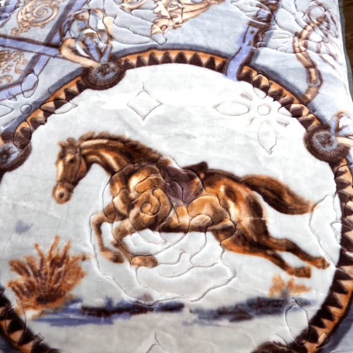 91家纺网 家纺一手货源 找家纺 新月家纺2021新款水晶绒毛毯毯子骏马奔腾