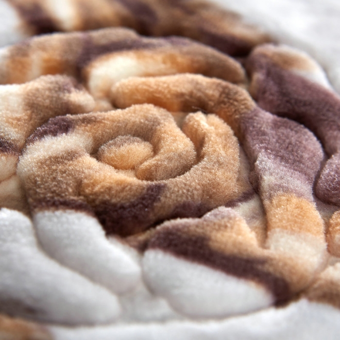 91家纺网 家纺一手货源 找家纺 新月家纺2021新款水晶绒毛毯毯子骏马奔腾