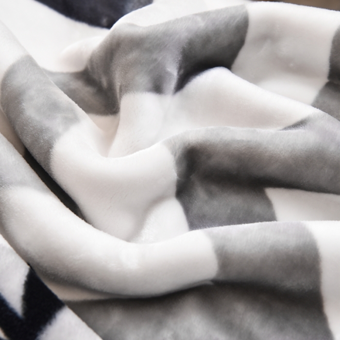 91家纺网 家纺一手货源 找家纺 新月家纺2021新款超柔毛毯几何鹿