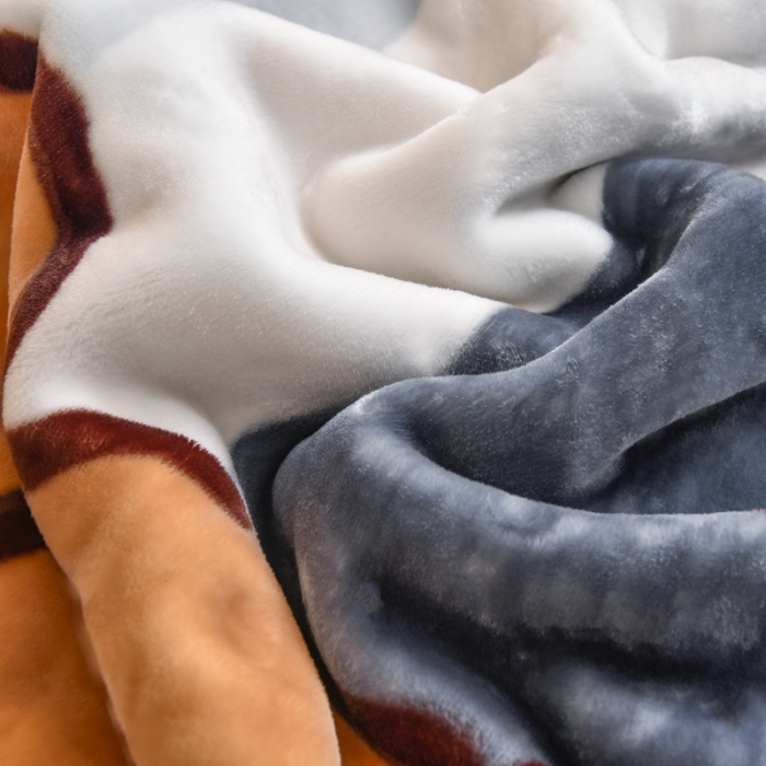 91家纺网 家纺一手货源 找家纺 新月家纺2021新款超柔毛毯樱桃熊