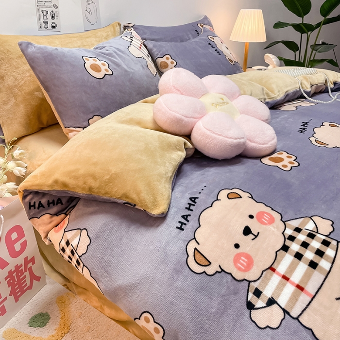 91家纺网 家纺一手货源 找家纺 芃成家纺 2021新款牛奶绒印花四件套 摩登小熊