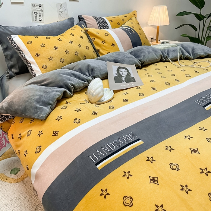 91家纺网 家纺一手货源 找家纺 芃成家纺 2021新款牛奶绒印花四件套 文森特