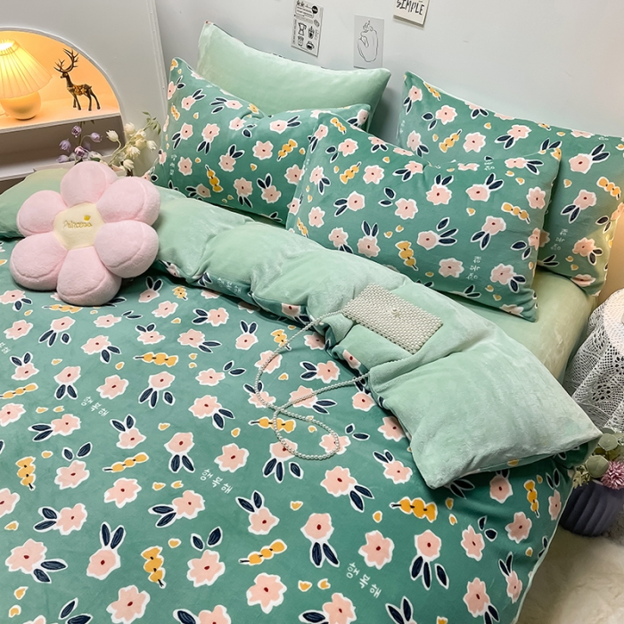 91家纺网 家纺一手货源 找家纺 芃成家纺 2021新款牛奶绒印花四件套 优雅花香