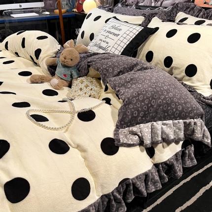 91家纺网 家纺一手货源 找家纺 HL原创 2021新款花边款牛奶绒四件套 波点白-绒