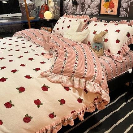 91家纺网 家纺一手货源 找家纺 HL原创 2021新款花边款牛奶绒四件套 朵朵