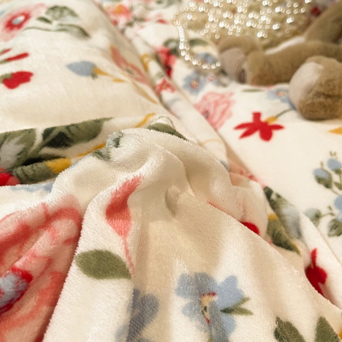 91家纺网 家纺一手货源 找家纺 HL原创 2021新款花边款牛奶绒四件套 眷恋