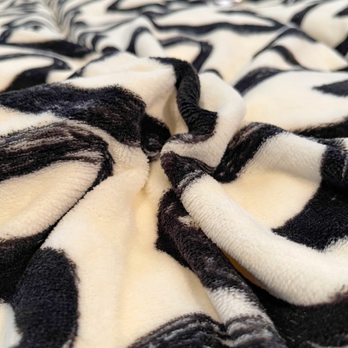 91家纺网 家纺一手货源 找家纺 HL原创 2021新款花边款牛奶绒四件套 心连心