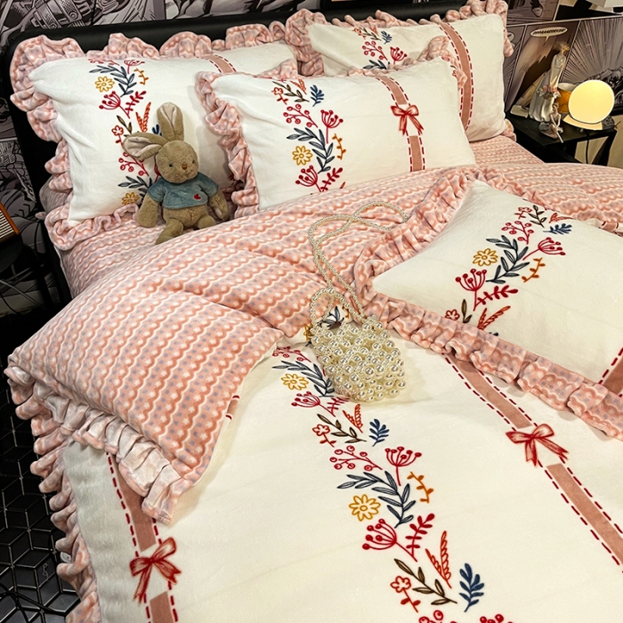 91家纺网 家纺一手货源 找家纺 HL原创 2021新款花边款牛奶绒四件套 秀秀