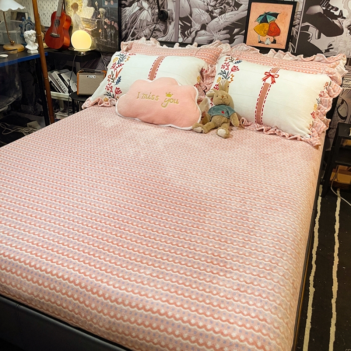 91家纺网 家纺一手货源 找家纺 HL原创 2021新款花边款牛奶绒四件套 秀秀