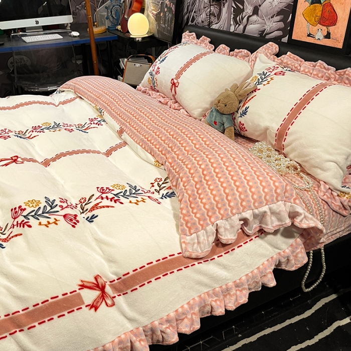 91家纺网 家纺一手货源 找家纺 HL原创 2021新款花边款牛奶绒四件套 秀秀