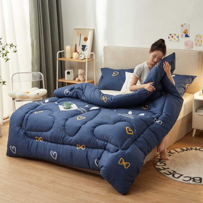 91家纺网 家纺一手货源 找家纺 畅销被业 2021新款芦荟棉冬被 兔兔-蓝