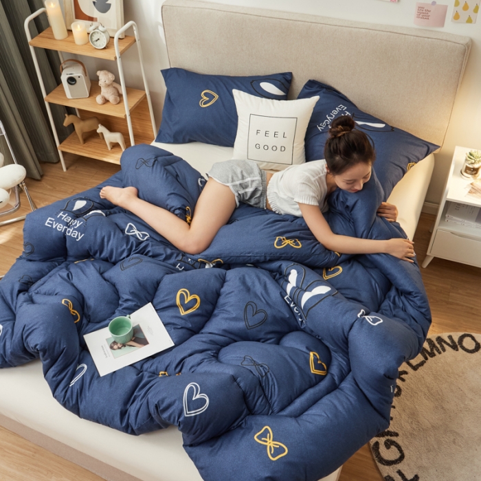 91家纺网 家纺一手货源 找家纺 畅销被业 2021新款芦荟棉冬被 兔兔-蓝