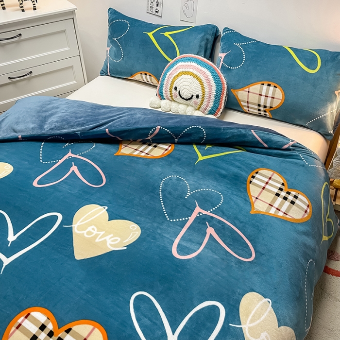 91家纺网 家纺一手货源 找家纺 芃成家纺 2021新款牛奶绒印花单被套 心动