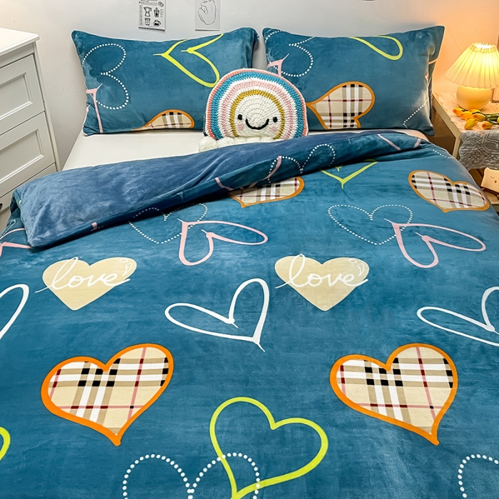 91家纺网 家纺一手货源 找家纺 芃成家纺 2021新款牛奶绒印花单被套 心动