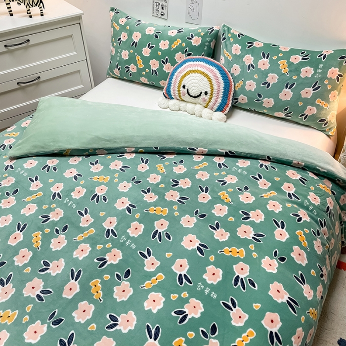 91家纺网 家纺一手货源 找家纺 芃成家纺 2021新款牛奶绒印花单被套 优雅花香