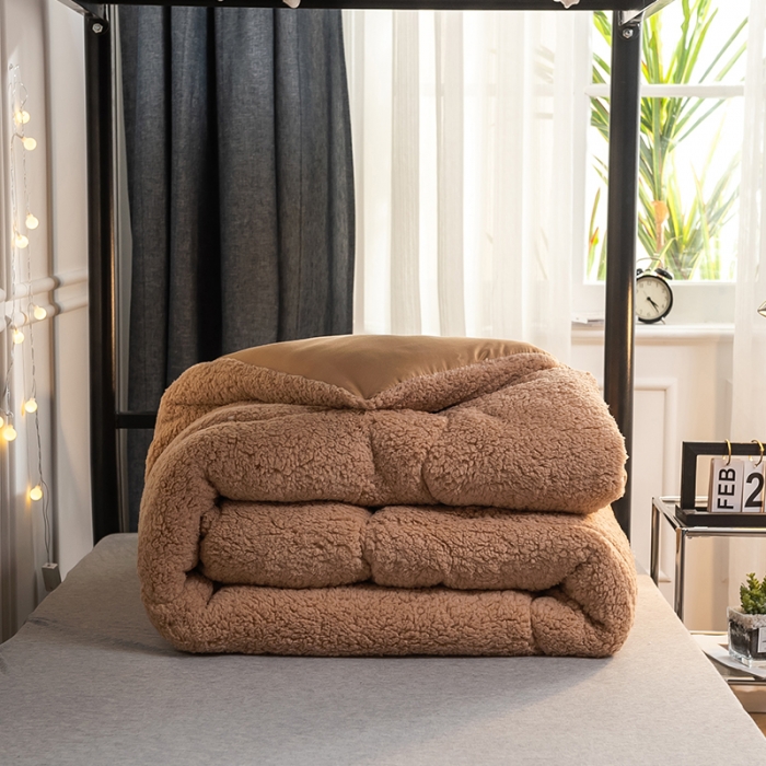 91家纺网 家纺一手货源 找家纺 畅销被业 2024新款羊羔绒学生床冬被 驼色