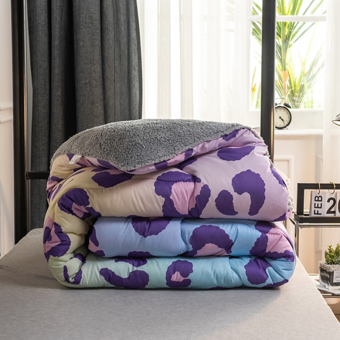 91家纺网 家纺一手货源 找家纺 畅销被业 2024新款羊羔绒学生床冬被 相伴一生-雪