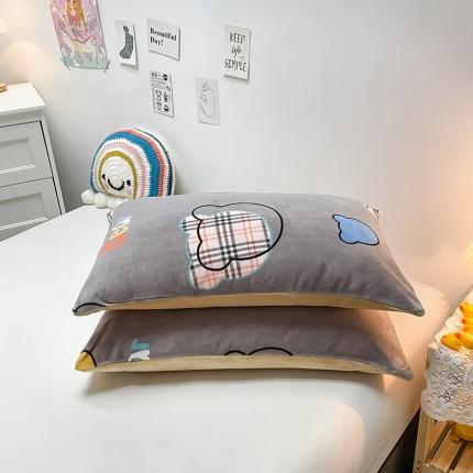芃成家纺 2021新款牛奶绒印花单枕套一对 潮流酷熊