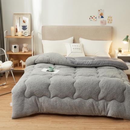 91家纺网 家纺一手货源 找家纺 畅销被业 2021新款羊羔绒冬被 灰色