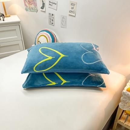 芃成家纺 2021新款牛奶绒印花单枕套一对 心动