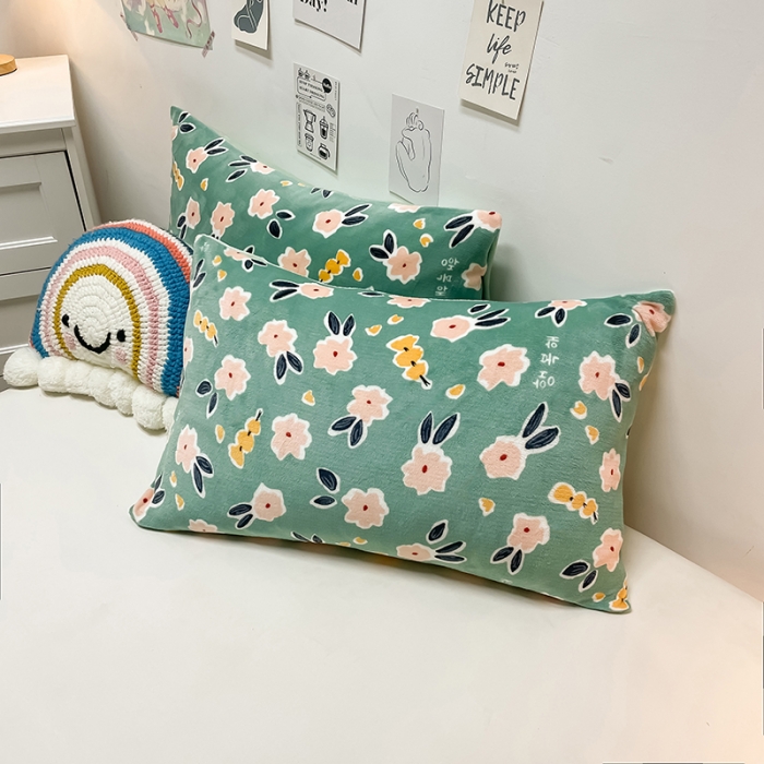 91家纺网 家纺一手货源 找家纺 芃成家纺 2021新款牛奶绒印花单枕套一对 优雅花香