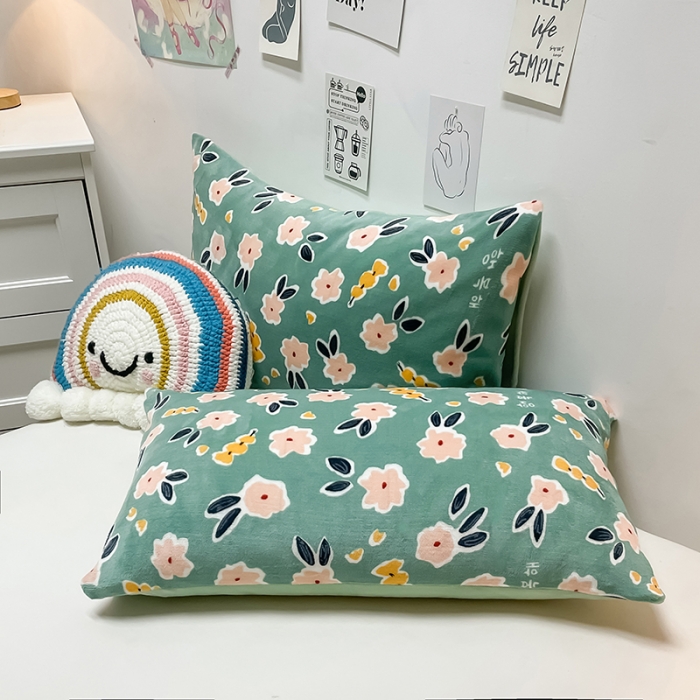 91家纺网 家纺一手货源 找家纺 芃成家纺 2021新款牛奶绒印花单枕套一对 优雅花香