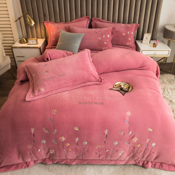 91家纺网 家纺一手货源 找家纺 绒博士240g法莱牛奶水晶宝宝贝贝魔法四件套-浪漫花丛 豆沙