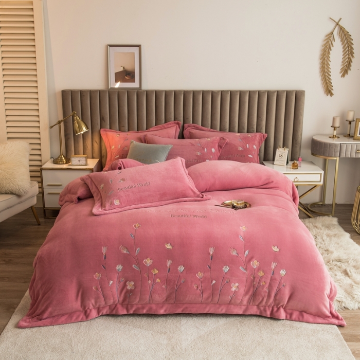 91家纺网 家纺一手货源 找家纺 绒博士240g法莱牛奶水晶宝宝贝贝魔法四件套-浪漫花丛 豆沙