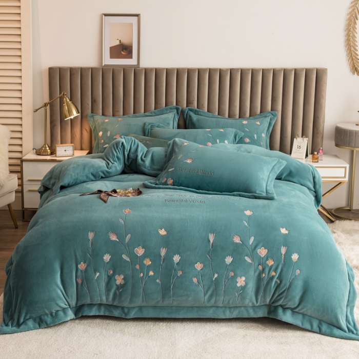 91家纺网 家纺一手货源 找家纺 绒博士240g法莱牛奶水晶宝宝贝贝魔法四件套-浪漫花丛 冰蓝