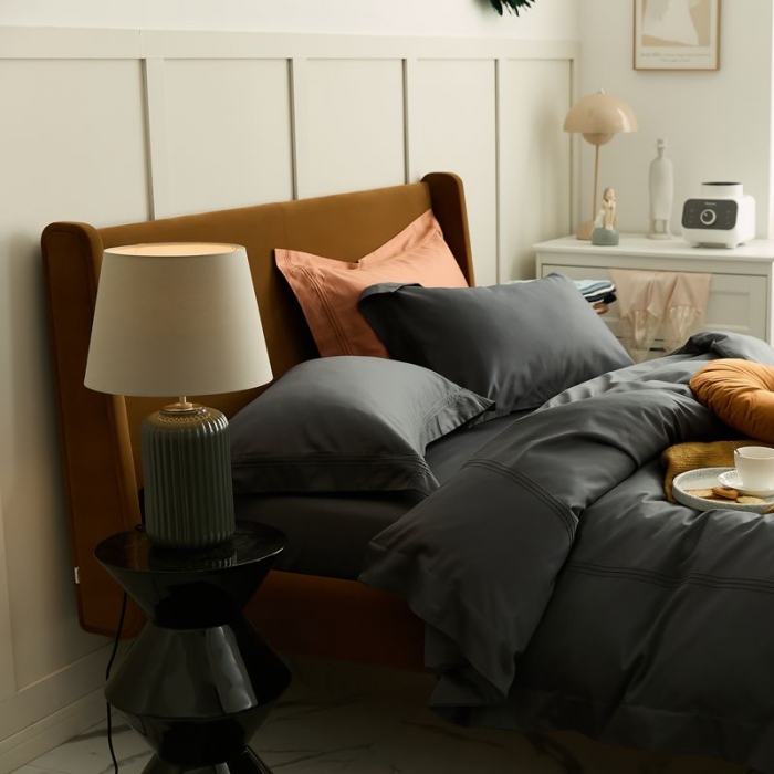 91家纺网 家纺一手货源 找家纺 涞澳 2021新款纯色滚压条贡缎轻奢系列四件套 暗灰