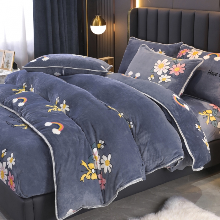 91家纺网 家纺一手货源 找家纺 情煊家纺 2021新款牛奶绒四件套 花开朵朵