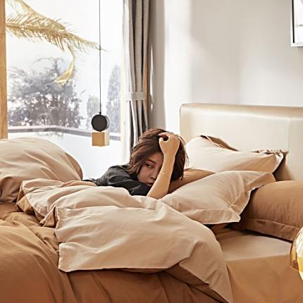 91家纺网 家纺一手货源 找家纺 涞澳 2021新款50磨绒双拼四件套 金咖琥珀