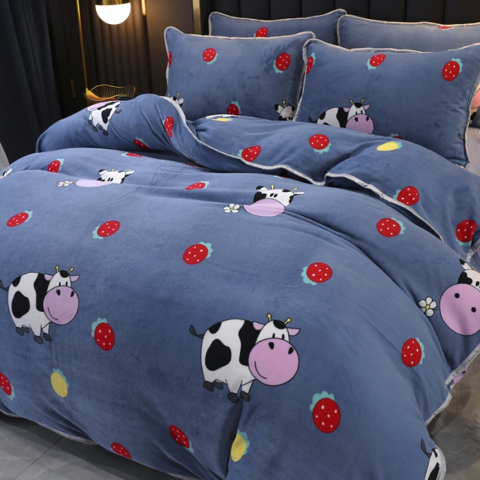 91家纺网 家纺一手货源 找家纺 情煊家纺 2021新款牛奶绒被单 甜蜜农场