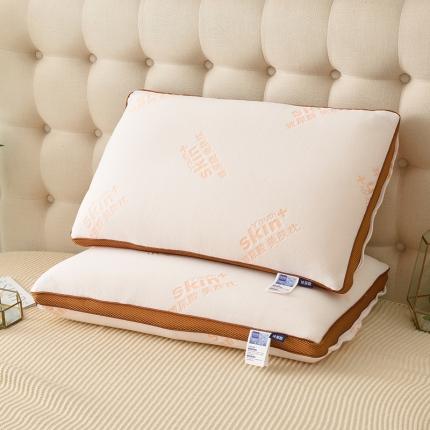 91家纺网 家纺一手货源 找家纺 枕之坊 2021新款玻尿酸美肤热熔枕48×74cm 卡其色