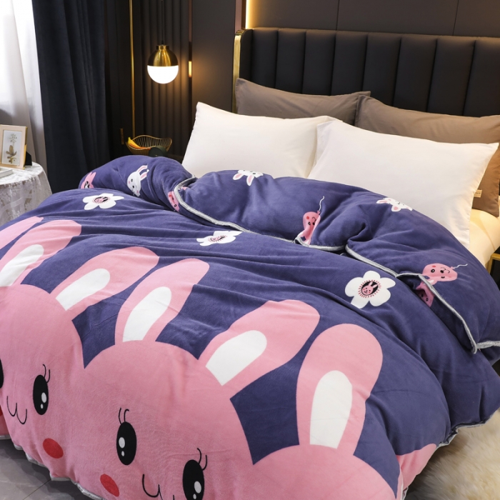 91家纺网 家纺一手货源 找家纺 情煊家纺 2021新款牛奶绒单被套 大耳兔兔